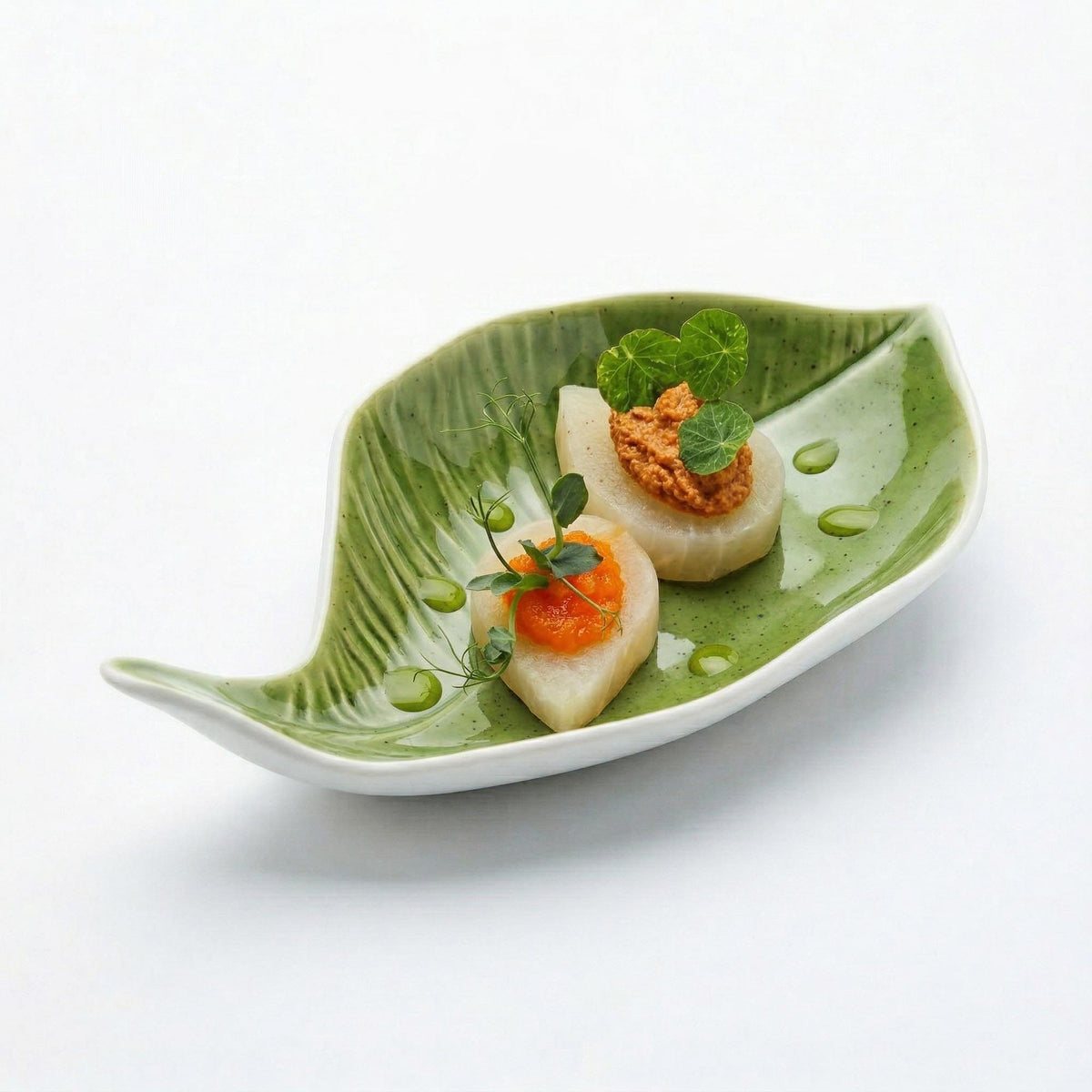A plate is a small architecture for food