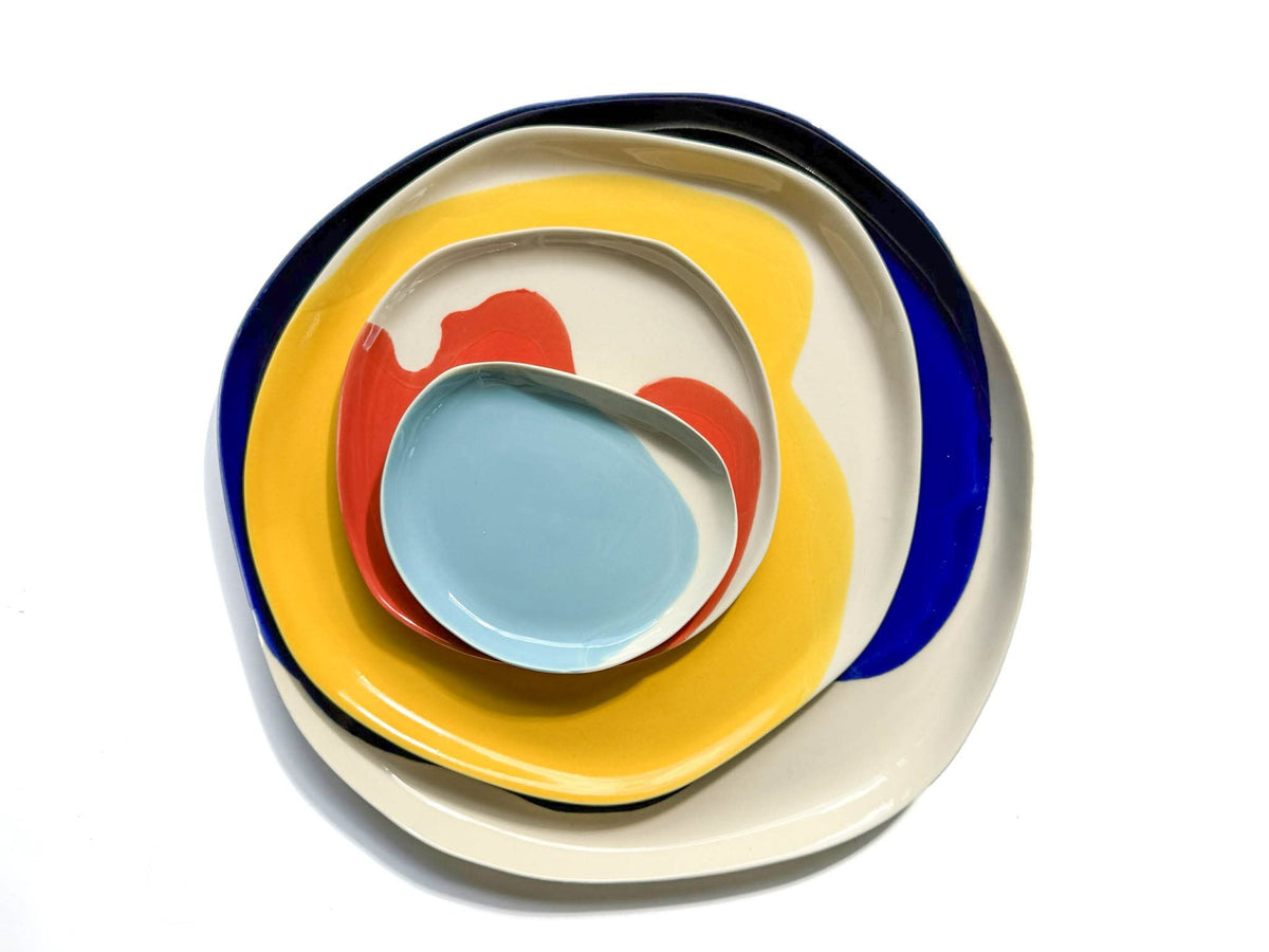 colorful porcelain set, 4 plates
