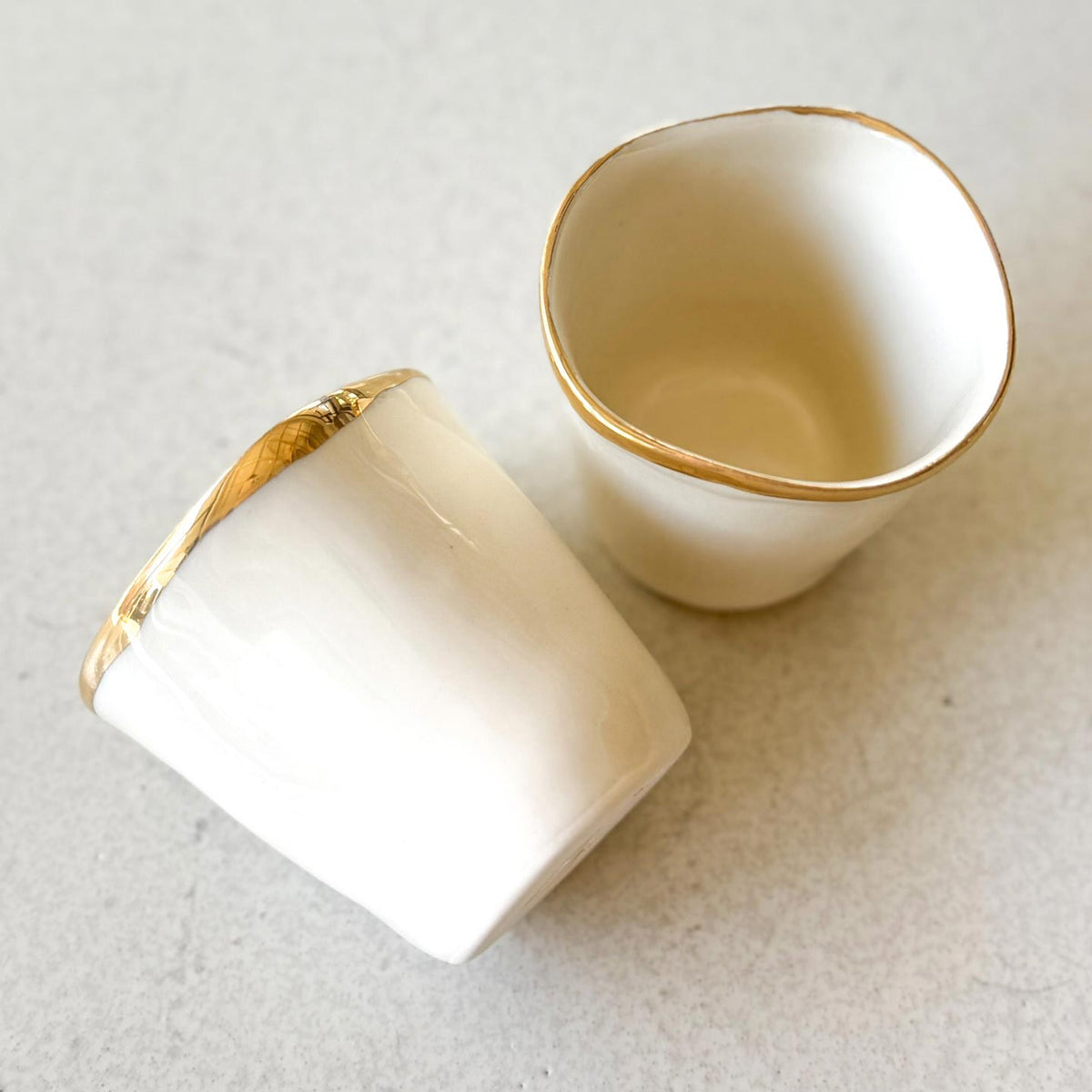 Handmade white porcelain cups with hand-painted gold rim, set of 2 – view 3