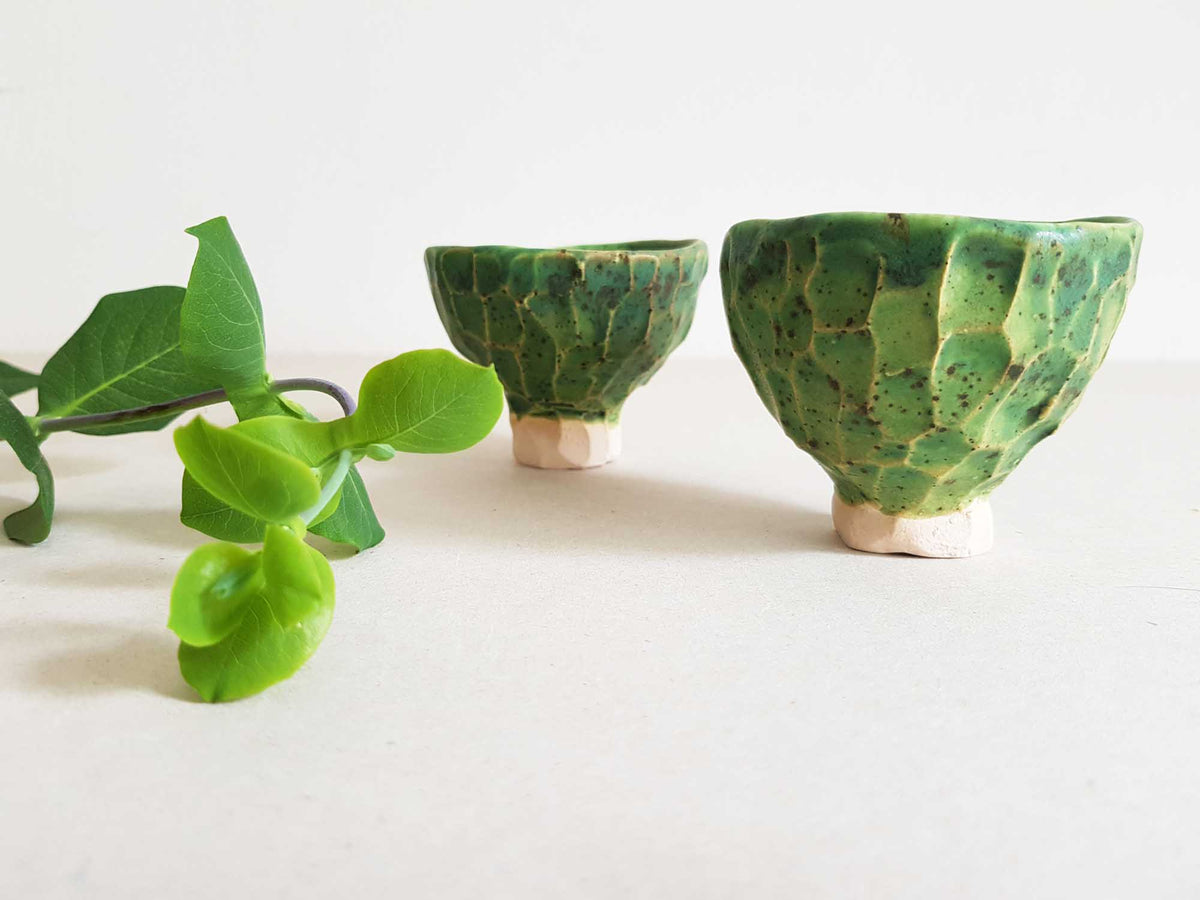 Hand-pinched porcelain specialty coffee cups with green glaze, set of 2 – view 2