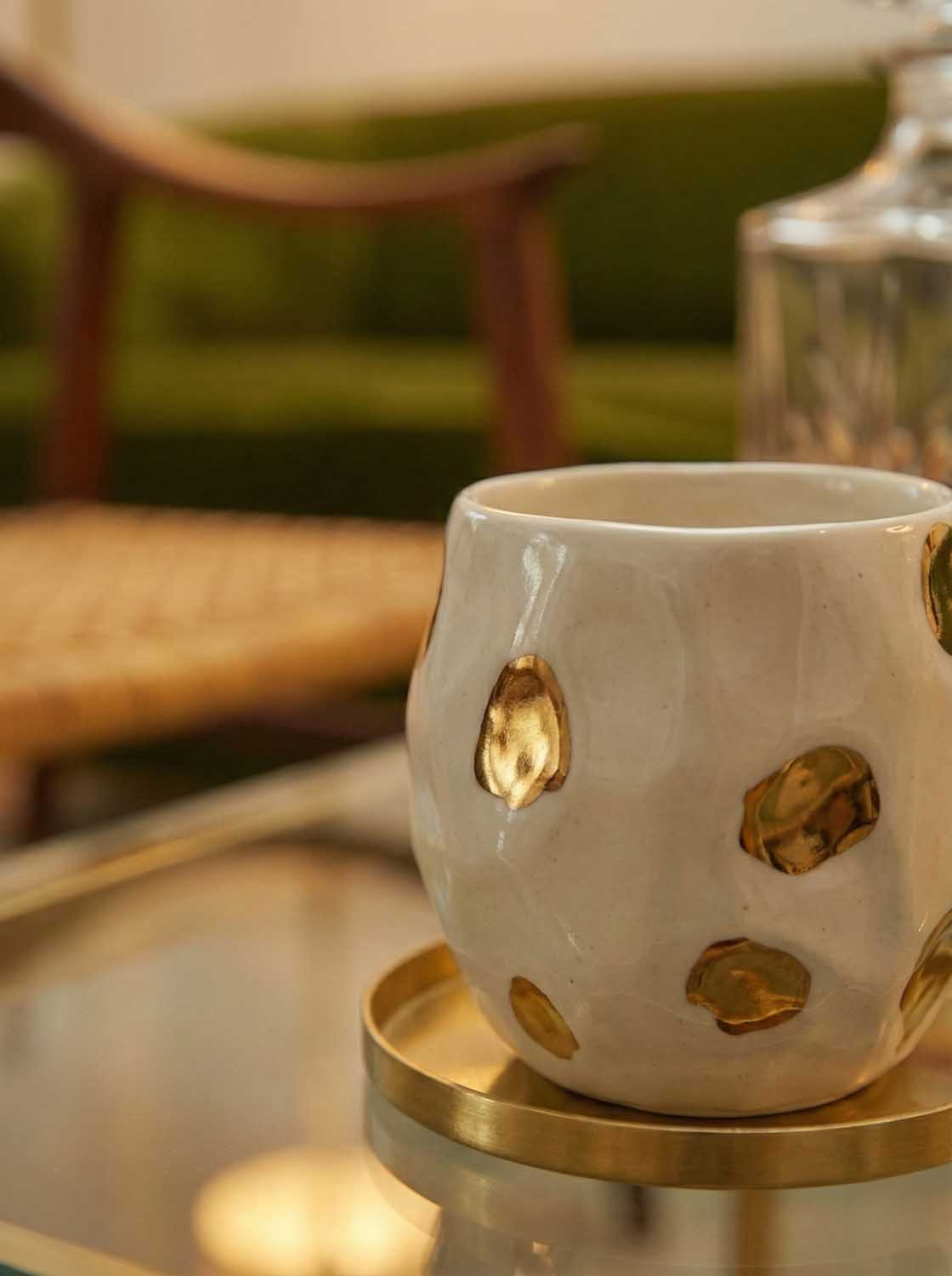 Handmade porcelain whiskey cups with gold details, set of 2 – view 3