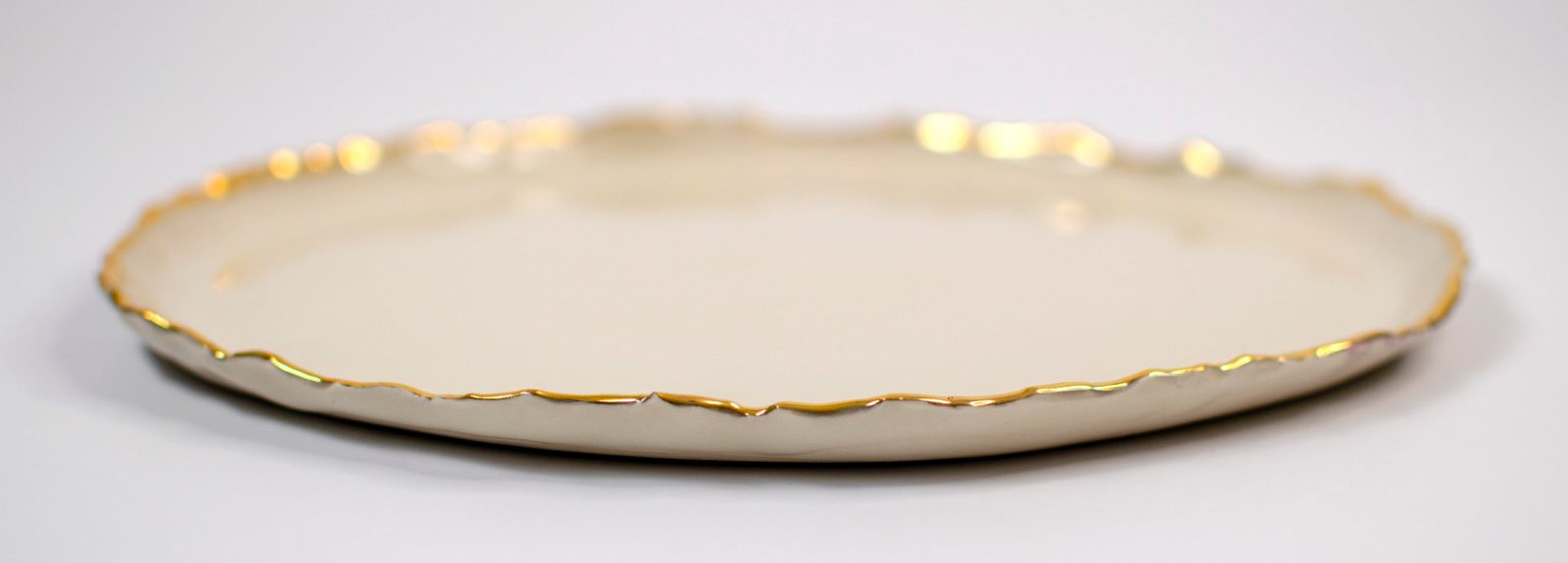 gile ridges porcelain plate, luxury elegance